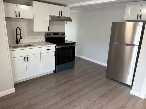 11 Perkins Ave #3, Hampton, NH 03842