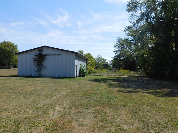 2nd image of 5001 E Hines St