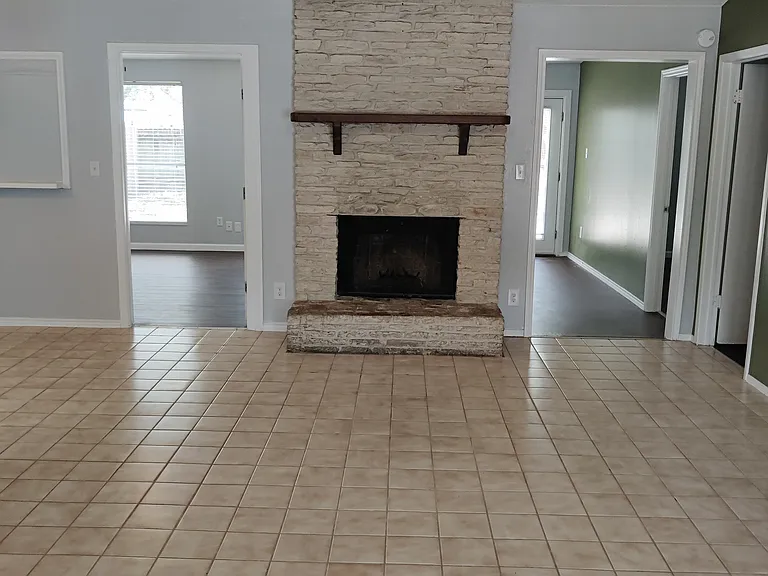10204 Doc Holliday Trl — Photo 4