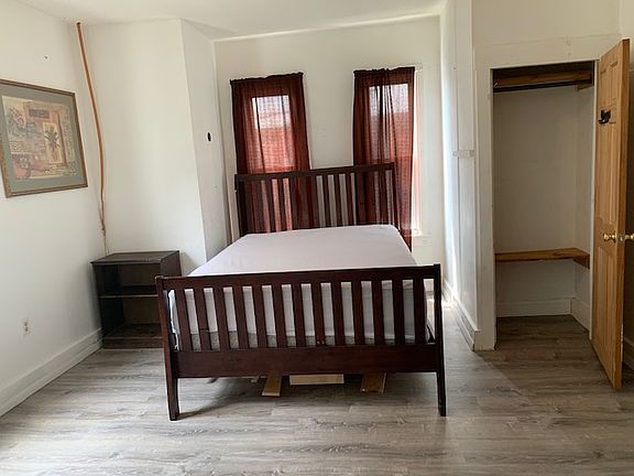 2nd image of 27 Shaw St #1
