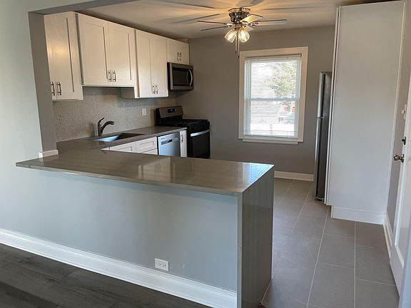 2nd image of 1417 E 31st St APT 2W