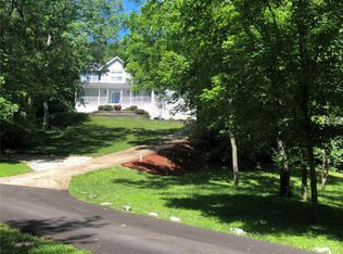 5 Misty Creek Dr, Eureka, MO 63025