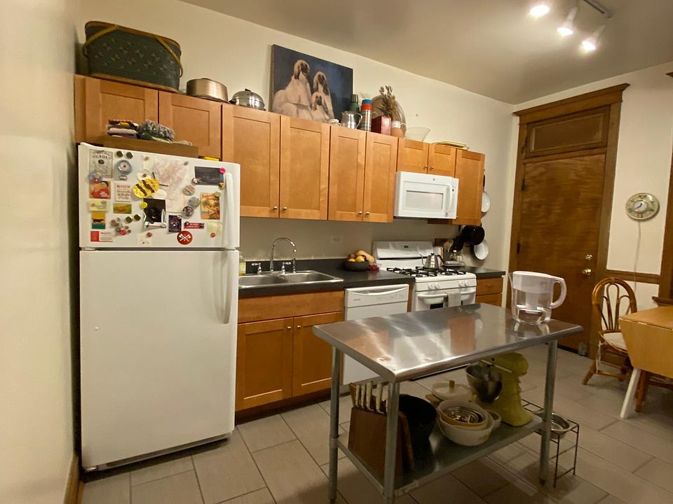 1st image of 3004 W Palmer Blvd APT 1