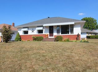5395 Roland Dr, Garfield Heights, OH 44125