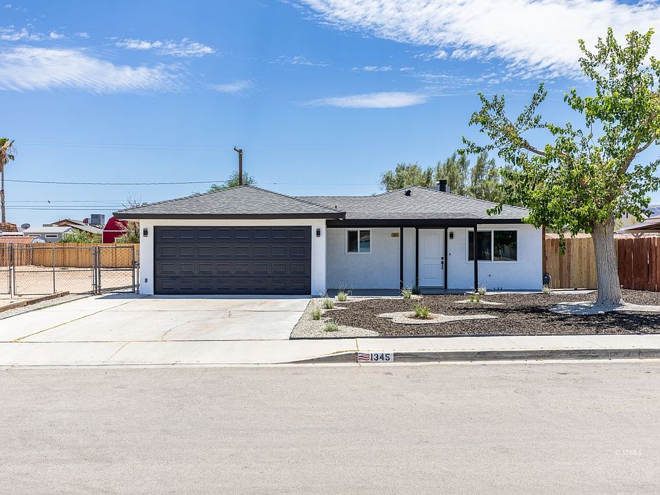 1st image of 1345 W Mariposa Ave