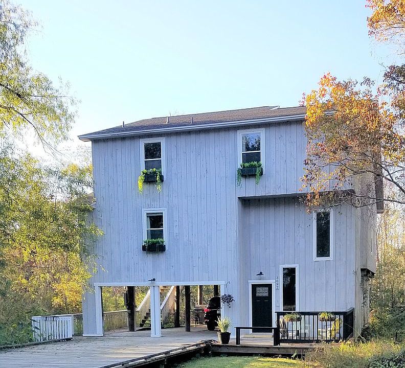 1st image of 3692 Mackey Cove Dr