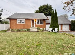 3330 Old Town Rd, Bridgeport, CT 06606