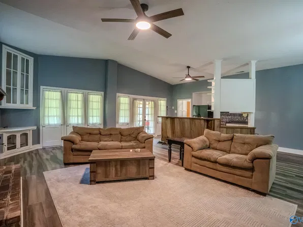 74 County Road 288, Courtland, AL 35618