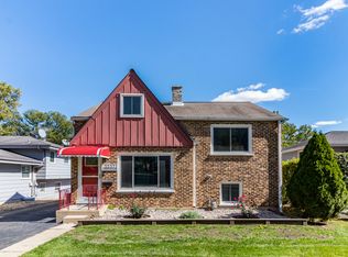 5537 Washington St, Downers Grove, IL 60516