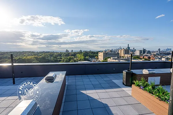 Rented by Carroll Development Leasing LLC | media 16