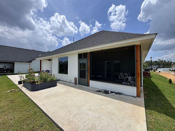 2nd image of 501 Bella Vista Dr