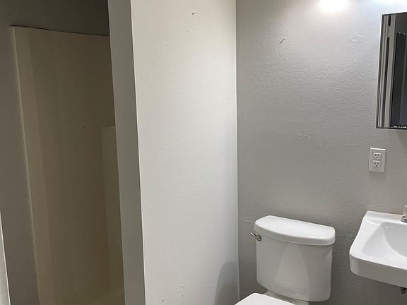 4th image of 2501 S Harwood St APT 3
