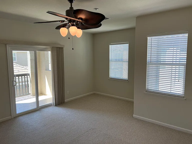 207 W La Flor Ln — Photo 9