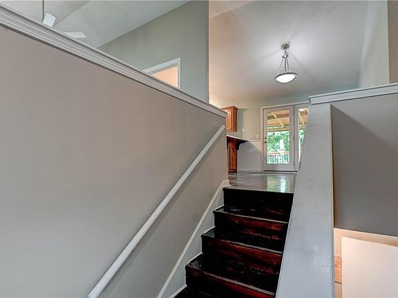 5th image of 10412 N Baltimore Ave