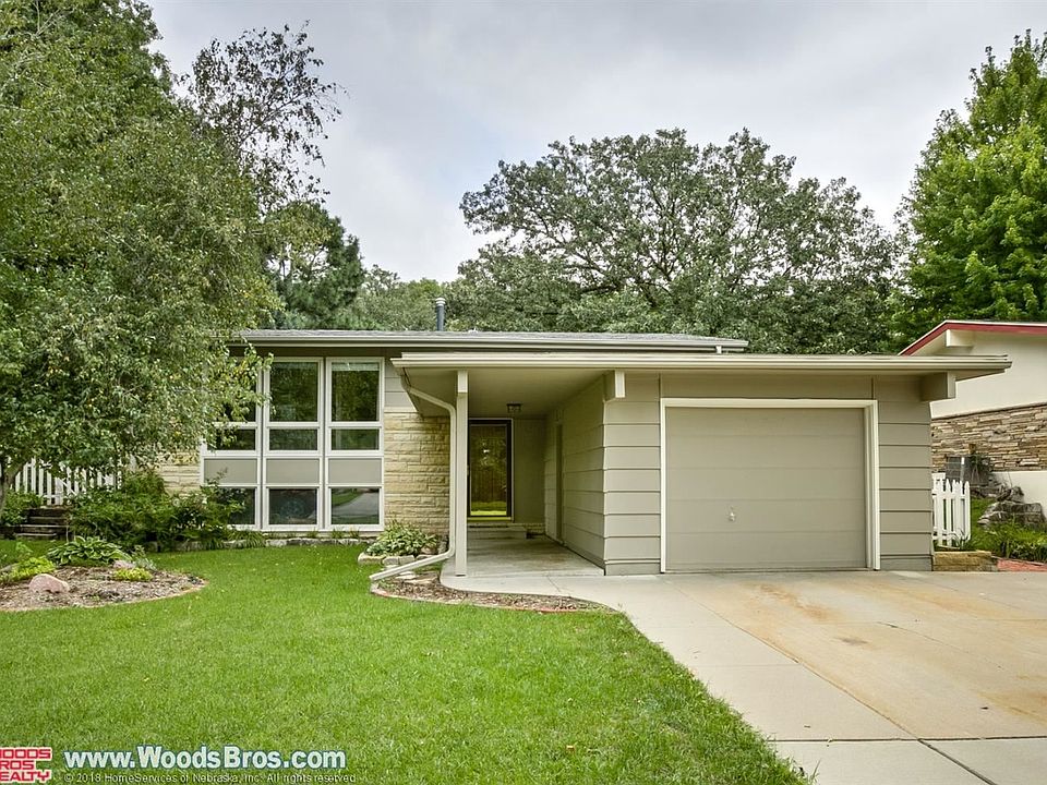1st image of 1300 Carlos Dr