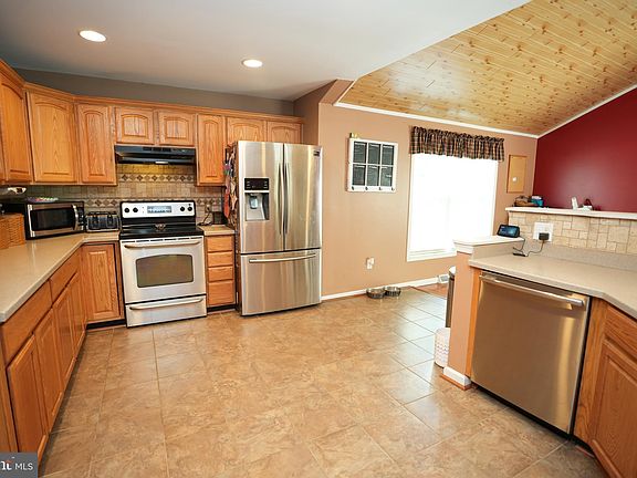 3rd image of 43115 Joy Ln