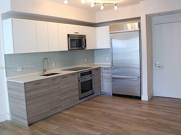 5th image of 1300 Brickell Bay Dr