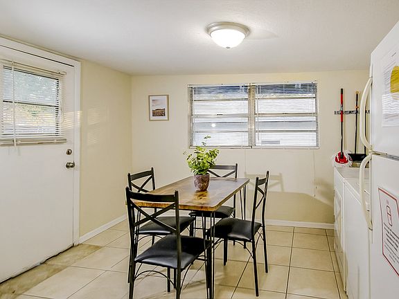 4th image of 1219 E Emma St #14333014