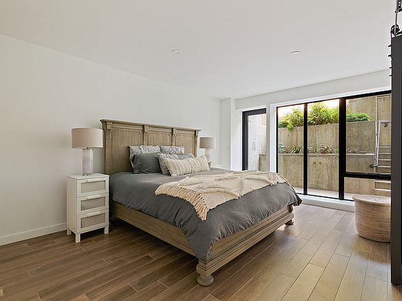 4th image of 873 Pacific St #1A