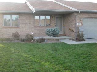 515 Woodpointe Dr, Woodville, OH 43469