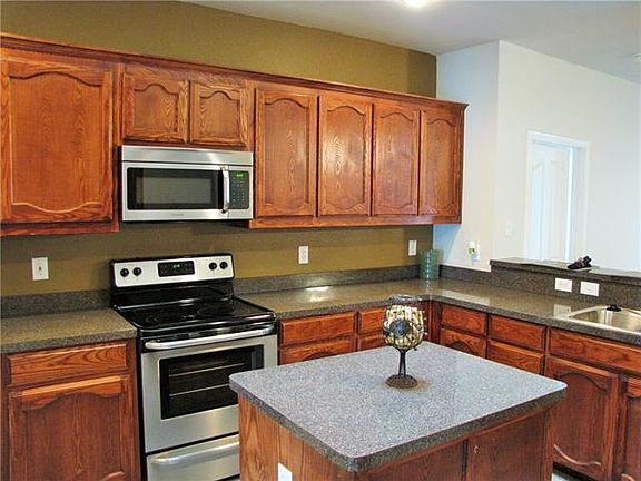 2nd image of 12925 Parkersburg Dr
