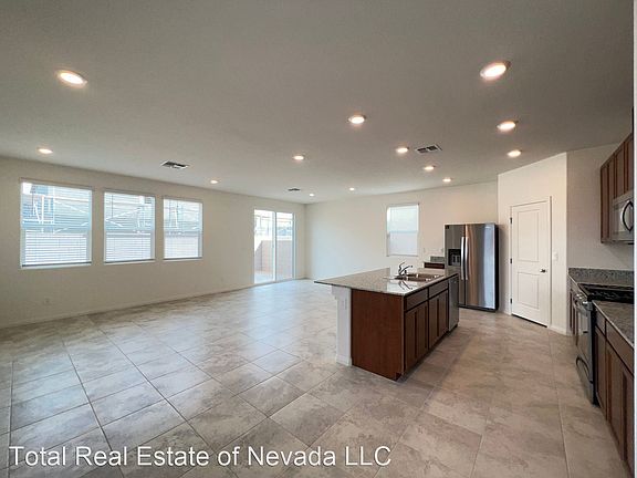 5th image of 7018 Slymar Ave