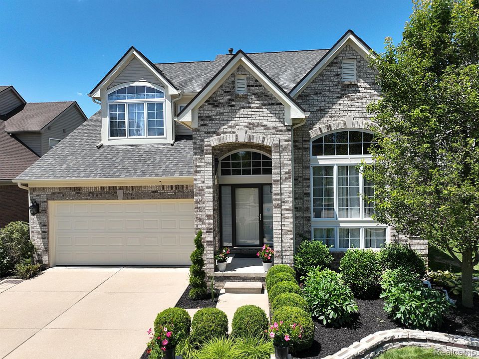 1st image of 16521 Mulberry Way