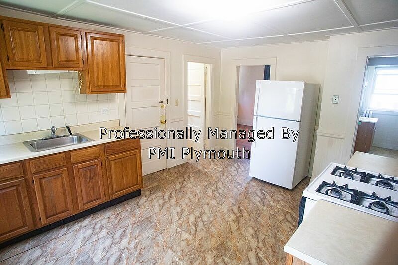 1st image of 76 Standish Ave
