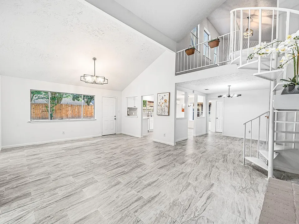 13118 Birch Grove Dr