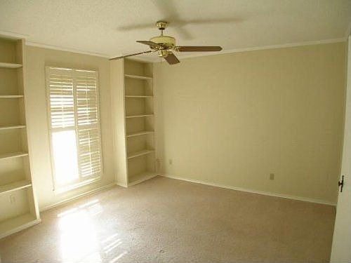 3rd image of 6437 Southpoint Dr