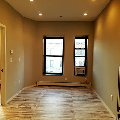 Rented by Real Team Brokerage | media 22