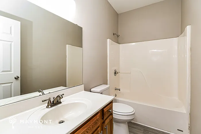 677 Continental Dr — Photo 13
