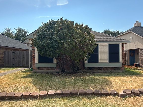 2nd image of 1422 Windmill Ln