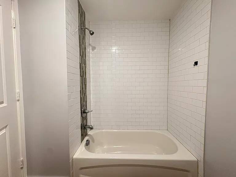 233 Martin Luther King Dr #1L — Photo 5