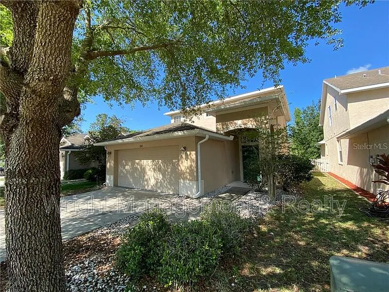 7843 Foxgrove Dr — Photo 2