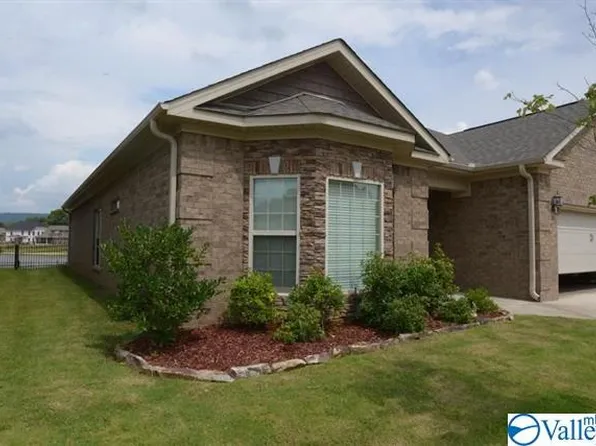 15047 Lakeside Trl SW, Huntsville, AL 35803