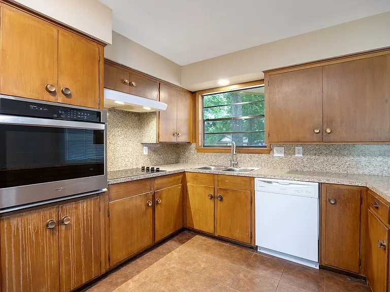 2 Circle Dr — Photo 21