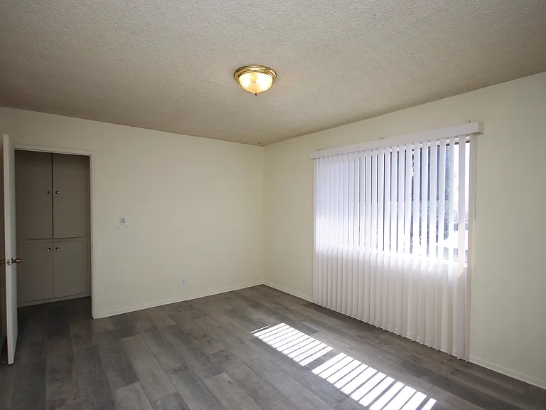 44 N Oak Ave #7 — Photo 11