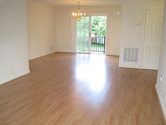 Big sliding door to porch