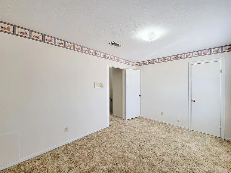 1815 Country Village Blvd — Photo 31