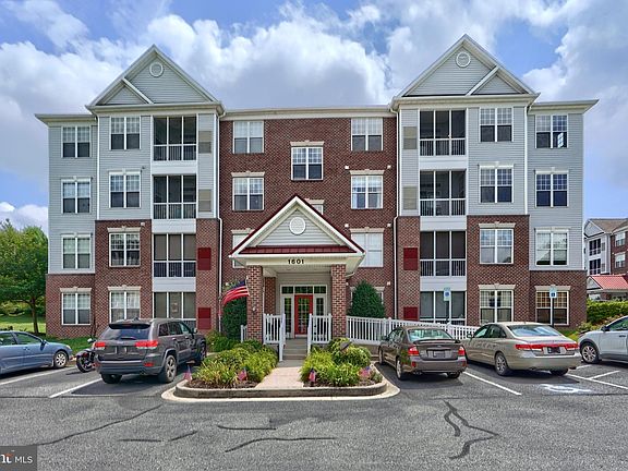 3rd image of 1601 Martha Ct Unit 102