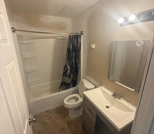 812 E 12th Ave #1 — Photo 2
