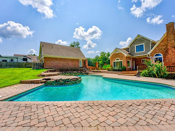 4th image of 3567 Davieshire Dr