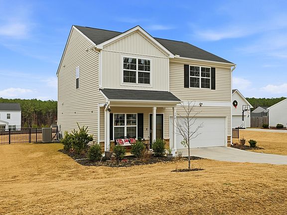 3rd image of 170 Gill Farm Way