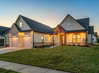 745 Azalea Ln, Versailles, KY 40383