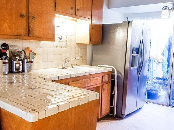 5th image of 4040 Grand View Blvd Unit 71