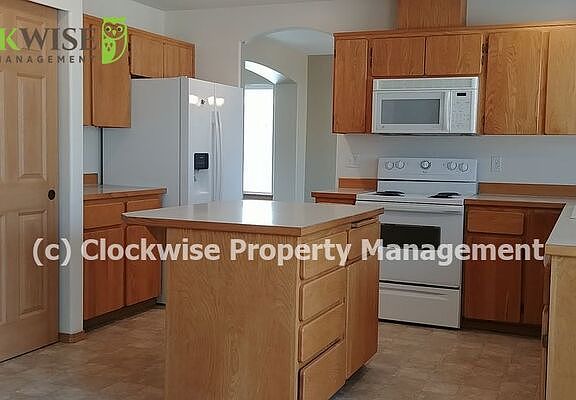 4th image of 15114 81st Avenue Ct E