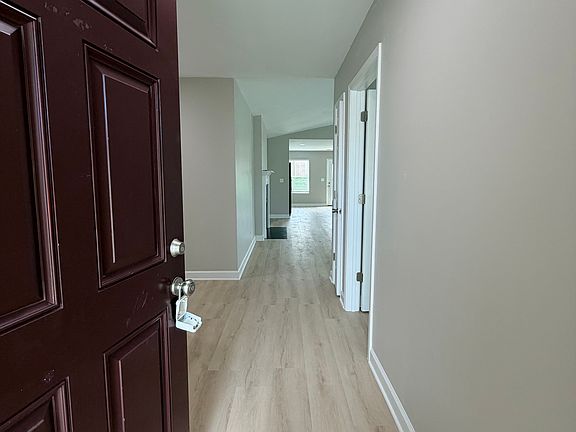 3rd image of 3963 Heather View Ln