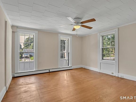 4th image of 119 Williams Street