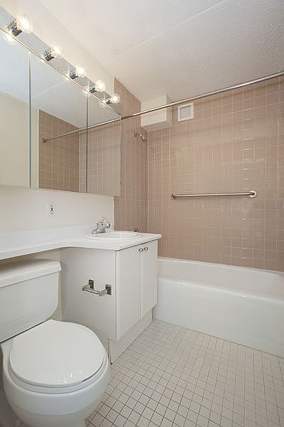 2nd image of 50 Battery Pl APT 6T